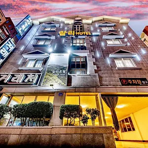 Hotel Charlie, Jeju